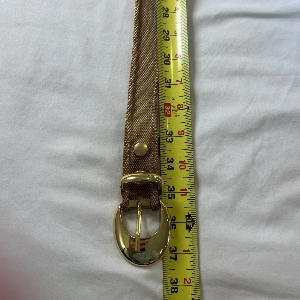Vintage Gold-tone Metal Mesh Women's Adjustable Belt 37